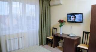 Гостиница Гостевой Дом Топаз Адлер Двухместный номер «Комфорт» с 1 кроватью или 2 отдельными кроватями-2