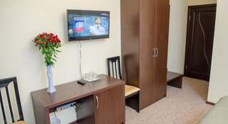 Гостиница Гостевой Дом Топаз Адлер Двухместный номер «Комфорт» с 1 кроватью или 2 отдельными кроватями-3