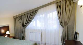 Гостиница Гостевой Дом Топаз Адлер Двухместный номер «Комфорт» с 1 кроватью или 2 отдельными кроватями-5